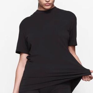 SKIMS Boyfriend T- Shirt